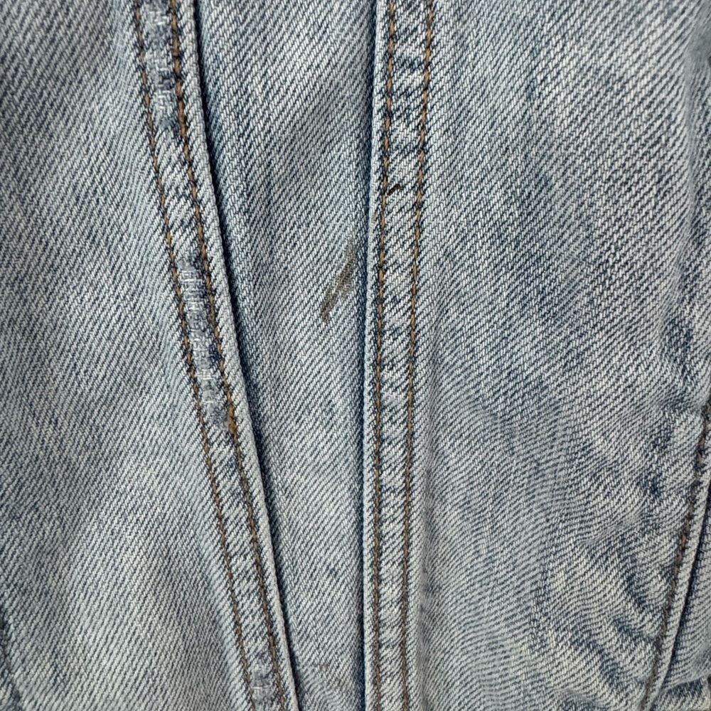 Levi's Classic Blue Jean Jacket Women’s Size M - Picture 2 of 4